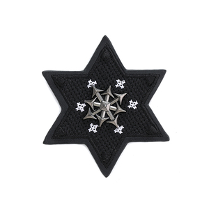 Étiquettes en cuir PU personnalisées, gaufrées et embossées avec le logo de la marque - Product Image 4