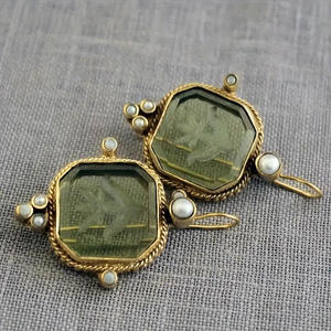 Audrey Con Pendientes colgantes chapados en oro vintage con piedra roja y perlas de imitación geométricas, joyería de moda para mujer - Product Image 3