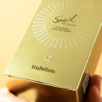 Boîtes en papier d'emballage cosmétique de soins de la peau de logo gaufré Boîtes en papier brillant à lèvres de carte de ruban de conception de luxe brillant pour cosmétique
