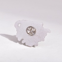 Badge logo de café personnalisé en forme de fleur, broche en alliage de zinc, impression UV, marque YunQi, accessoires de promotion pour la restauration
