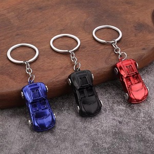 Porte-clés modèle de voiture décapotable en métal noir, design sportif 3D, ouvre-bouteille léger en alliage, étanche - Product Image 6
