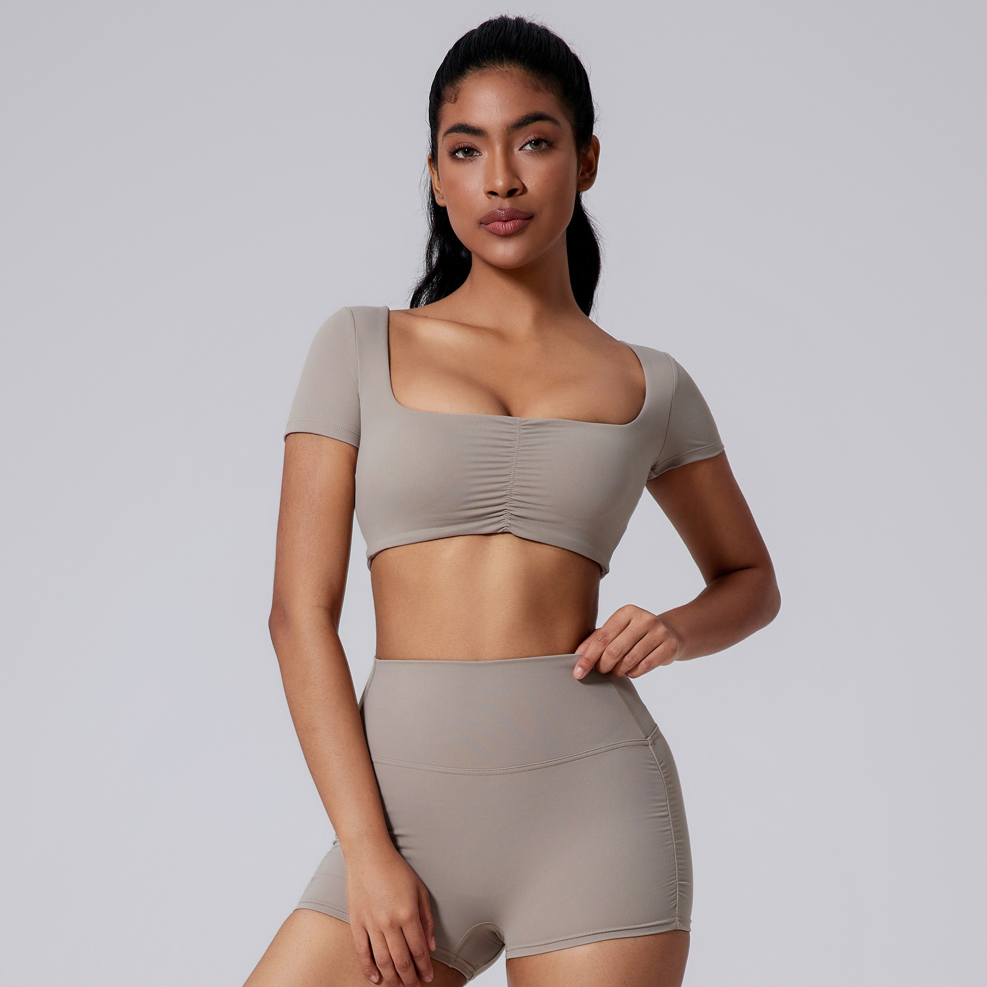 Plus-Size Activewear Top: colour and size-option reference for private-label production