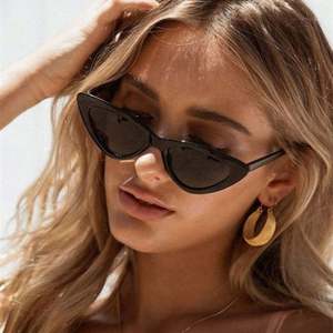 Lunettes de soleil tendance 2019 pour femme : style sexy, vintage, rétro, ovales, triangulaires et œil de chat - Product Image 2
