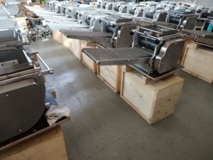 Machine industrielle entièrement automatique en acier inoxydable 304 pour la fabrication de tortillas mexicaines, de tacos, de roti, de pain et de produits à base de céréales - Product Image 5