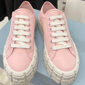 Zapatillas de moda rosas para mujer, planas informales, con plataforma de hongo, cómodas, de lona transpirable, ligeras, antideslizantes, con puntera robusta. - Product Image 3