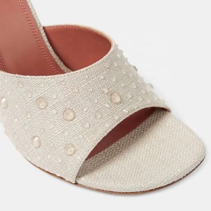 Sandales à talons carrés épais en jean avec strass pour femme, style mules, idéales pour le bureau - Product Image 6