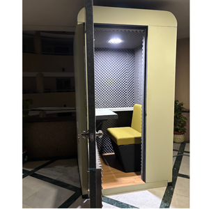 Cabina de Aislamiento Acústico para Oficina, Modelo Vocal Pod Gold, de Alta Demanda, para Llamadas Confidenciales y Trabajo Remoto, Disponible para la Venta - Product Image 2