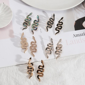 Boucles d'oreilles à charnière en forme de serpent brillant, bijoux pour femmes, cadeau - Product Image 1