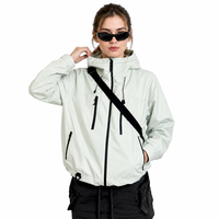 Jaket Angin Pria Wanita Tiga-dalam-satu Set Dua Potong Tahan Angin Tahan Air untuk Luar Ruangan, Model Longgar Trendi, Setelan Pendakian Gunung, Anti UV
