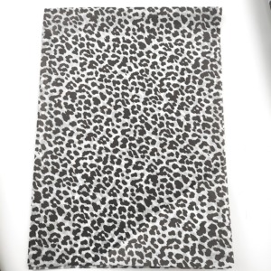Papel <span class=keywords><strong>de</strong></span> Regalo Desechable con Estampado <span class=keywords><strong>de</strong></span> Leopardo para Envolver Regalos Empresariales - Product Image 4