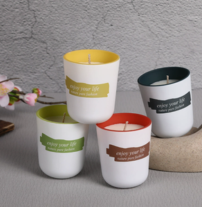 Bougie parfumée en cire de soja, quatre couleurs, quatre senteurs, dans un verre coloré, décoration d'intérieur, cadeau de mariage, vente en gros - Product Image 1