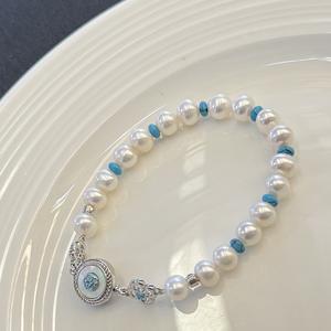 Bracelet à boucle en forme de bâton de fleur turquoise, style rétro européen, incrusté de coquillages marins et de perles d'eau douce, vente en gros et au détail, bracelets de charme tendance - Product Image 5