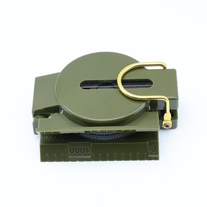 เข็มทิศตั้งแคมป์กลางแจ้งแบบพกพาอเนกประสงค์แบบพลิกด้านบนชนิดมือถือสีเขียวทหาร - Product Image 3