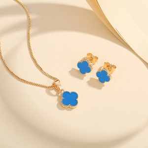 Set di Orecchini e Collana in Ottone con <span class=keywords><strong>Quadrifoglio</strong></span> di Tendenza, Gioielli Raffinati da Donna in Vari Colori, Orecchini a Perno e <span class=keywords><strong>Ciondolo</strong></span>, Vendita Transfrontaliera - Product Image 5