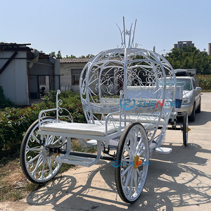 Charrette royale vintage sculptée en forme <span class=keywords><strong>de</strong></span> citrouille avec roues en caoutchouc massif pour <span class=keywords><strong>location</strong></span> lors <span class=keywords><strong>de</strong></span> mariages à l'église et <span class=keywords><strong>de</strong></span> célébrations <span class=keywords><strong>de</strong></span> vacances en extérieur - Product Image 4