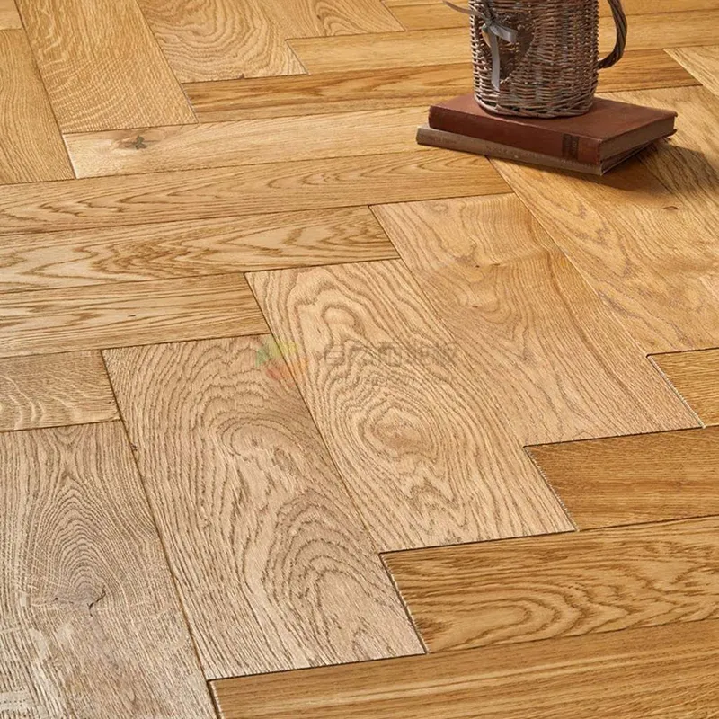 Wholesale manufacturer ecofriendly gloss Surface solid engineered flooring unfinished european chevron oak floor
