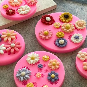 Kitchen <b>Baking</b> Tools Flowers Fondant Cake Decorating Tools Molde De <b>Silicone</b> - Product Image 1