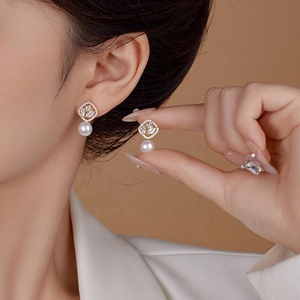 Pendientes de Perlas Cuadradas de Lujo Estilo Francés, Circonita, Chapado en Oro, Aguja de Plata S925, Diseño de Alta Gama, para Mujer - Product Image 2