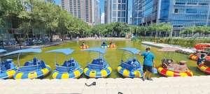 QIQU Discovery Green avec pistolets à eau et musique et lumières pour <span class=keywords><strong>piscine</strong></span> et lac adultes et enfants bateaux pare-chocs électriques gonflables - Product Image 3