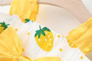 Fournisseur chinois de vêtements d'été en coton rose et rouge à pois, robe pour fille avec motif fraise, jupe pour bébé avec chapeau de soleil - Product Image 5