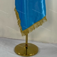 Drapeau de cérémonie national avec franges et support - 150*100cm avec mât, tissu satiné pour cérémonie