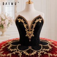 Costume de tutu de ballet classique brodé noir, rouge et or sur mesure pour spectacle sur scène