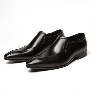 Nouvelles Chaussures Oxford Homme Grande Taille Imperméables Légères à Bout Pointu Gravé Style Anglais pour Bureau et Carrière Automne - Product Image 6
