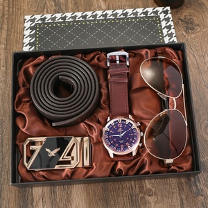 Ensemble cadeau de luxe pour homme, montre à quartz, portefeuille en cuir, lunettes, ensemble de 4 pièces - Product Image 3