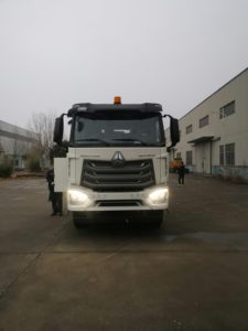 山东五岳重型30吨第五轮卡车自动柴油清障车新型道路拖拉机从制造厂 - Product Image 2