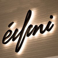 Mini enseigne lumineuse LED en acrylique Fourniture de panneaux publicitaires rétroéclairés en acier inoxydable brossé plat