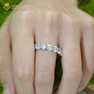 Anillo de Plata 925 Chapado en Oro de 14K con Moissanita de 0.5ct, Ideal para Regalo, Boda, Uso Diario - Product Image 4