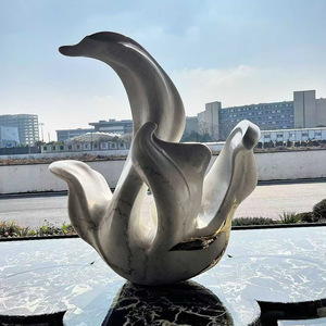 Escultura de imitación de jade en acero inoxidable, abstracta e irregular, para montaje en suelo, ideal para oficinas de ventas, hoteles, plazas y fuentes de agua. - Product Image 3