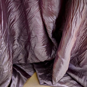 Venta caliente <span class=keywords><strong>de</strong></span> fábrica nueva tela <span class=keywords><strong>de</strong></span> crepé camaleón elástica súper suave usada para camisas <span class=keywords><strong>de</strong></span> vestir <span class=keywords><strong>de</strong></span> <span class=keywords><strong>noche</strong></span> - Product Image 3