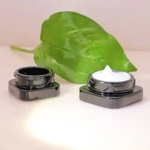 Square Black 5ml Glass Jars And CR Lid Concentrate Cube Flower Container Smell Proof Glass Packing