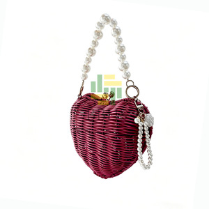 Nuevo Bolso de Mano Casual Moderno y Personalizado con Adornos de Perlas en Forma de Corazón, Tejido a Mano, para el Día de San Valentín - Product Image 1