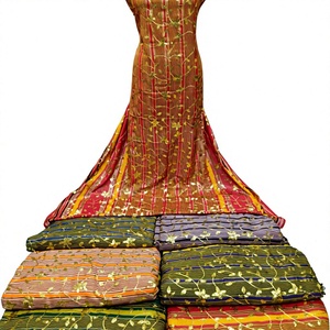 Elegante Vestido de Novia Africano de Encaje Kanga, Traje Tradicional con Bordados y Detalles de Cuentas, Mangas Largas, Algodón Ligero y Ecológico - Product Image 1