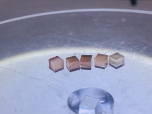 Cvd Cube Diamant 6 Côté Poli CVD Diamant Quantique Matériel Ultra-large Interdit Bande Passante Diamant Monocristallin - Product Image 4