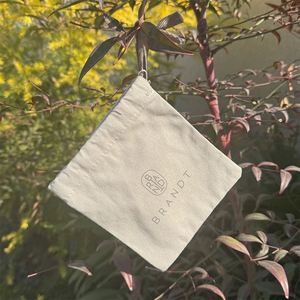 Bolsas de Regalo de Algodón Orgánico de Lujo, Biodegradables, con Certificación GOTS, Personalizadas de Fábrica China, con Cordón, para Empaque de Joyería y Manualidades - Product Image 3