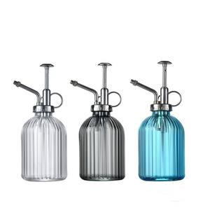 <span class=keywords><strong>Arrosoir</strong></span> en verre à une main pour pulvérisateur d'intérieur en verre 6in Vintage Stripe Glass Plant Mister With Bronze Plastic Top Pump - Product Image 2