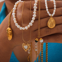 Chic Style Tempérament Géométrique Texture Pendentif Collier Perle D'eau Douce Perlé En Acier Inoxydable Collier Ras Du Cou Pour Les Femmes
