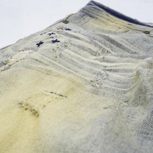 กางเกงยีนส์ผู้ชายแบบใหม่ ดีไซน์เย็บมือ แต่งลายหนวดแมว ลุคขาดๆ ซักแบบดิสเทรส สำหรับหนุ่มๆ - Product Image 3