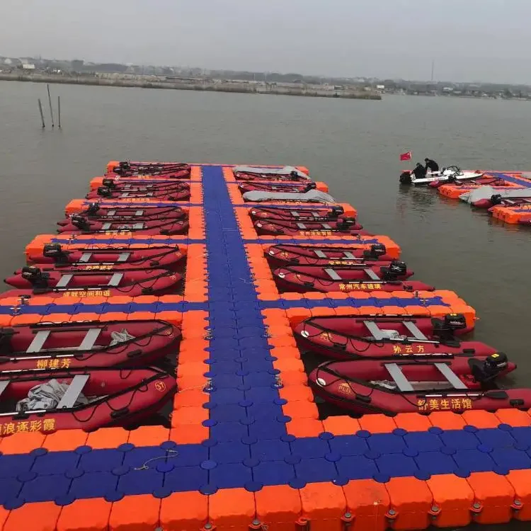 Platform mengambang air Dok Plastik laut pontoon mengambang untuk olahraga air luar ruangan Populer