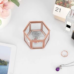 Caja de Joyería de Vidrio y Latón Dorado de Estilo Nórdico Moderno, Organizador de Maquillaje Cosmético de Escritorio, Contenedor Hexagonal para Adornos, Decoración de Mesa - Product Image 2