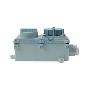 Prise de courant de table IEC RSIL2-2 bleue, 3 pôles, 125 V, 20 A et 16 A, options de commutateur verrouillable et non verrouillable - Product Image 1