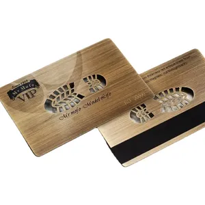 批发信用卡尺寸定制设计金属商务礼品卡，带Loco和Hico磁条签名面板