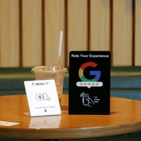 Expositor de Mesa NFC de Acrílico Personalizado con Código QR para Reseñas de Google, Menú de Restaurante, Instagram, Facebook, Whatsapp, Linkedin