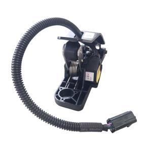 Pedal de Acelerador Longgong CPCD35-EQ26 para Montacargas Diésel con Motor Quanchai, Estándar de Emisiones Nacionales IV - Product Image 1