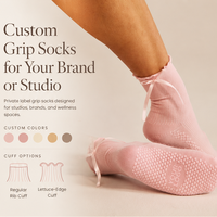 Chaussettes de Pilates roses personnalisées avec logo, chaussettes de yoga antidérapantes à volants avec nœud en ruban, chaussettes de fitness antidérapantes pour femmes, yoga