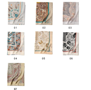 Écharpe en laine de luxe 100% personnalisée 98*98cm, impression artistique, service OEM, châle léger et doux pour un usage quotidien, cadeau - Product Image 2