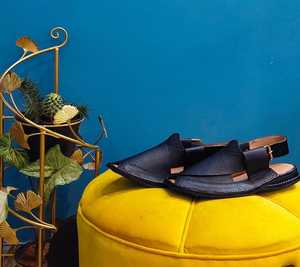 Pantoufles Décontractées en Cuir Noir pour Homme à Double Usage Motif Arabe Sangle en Vachette Légère Anti-Boucle Clé OEM pour la Plage et l'Extérieur - Product Image 5